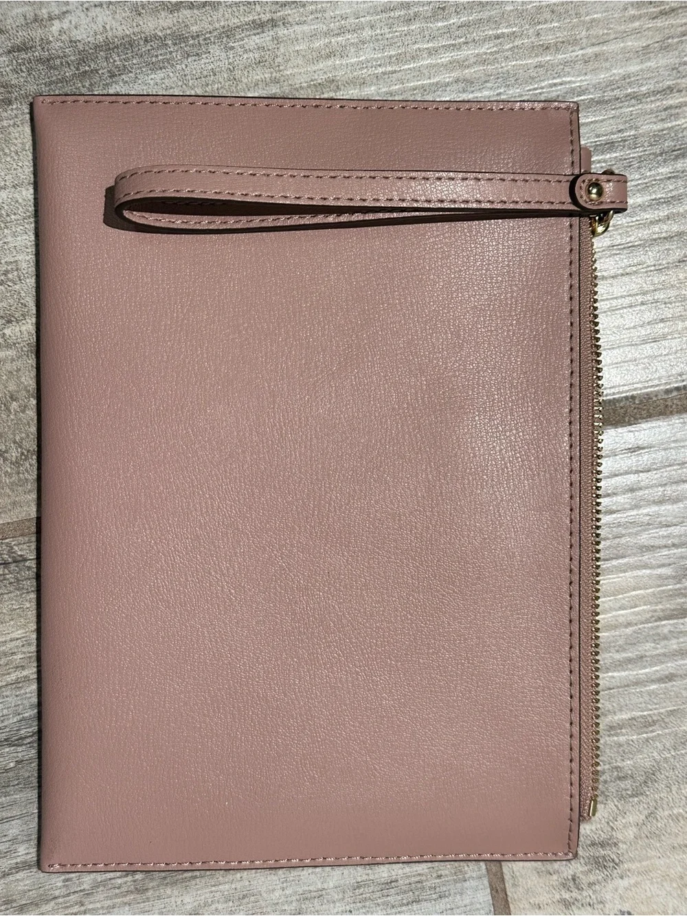 Michael Kors Dusty Rose Studded Leather Clutch⚜️